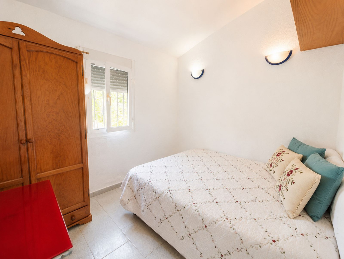 Huis te koop in Estepona | 6 slaapkamers H5444284