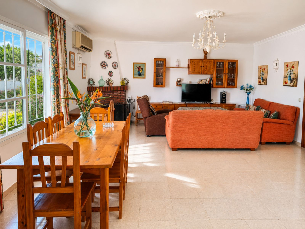 Huis te koop in Estepona | 6 slaapkamers H5444284