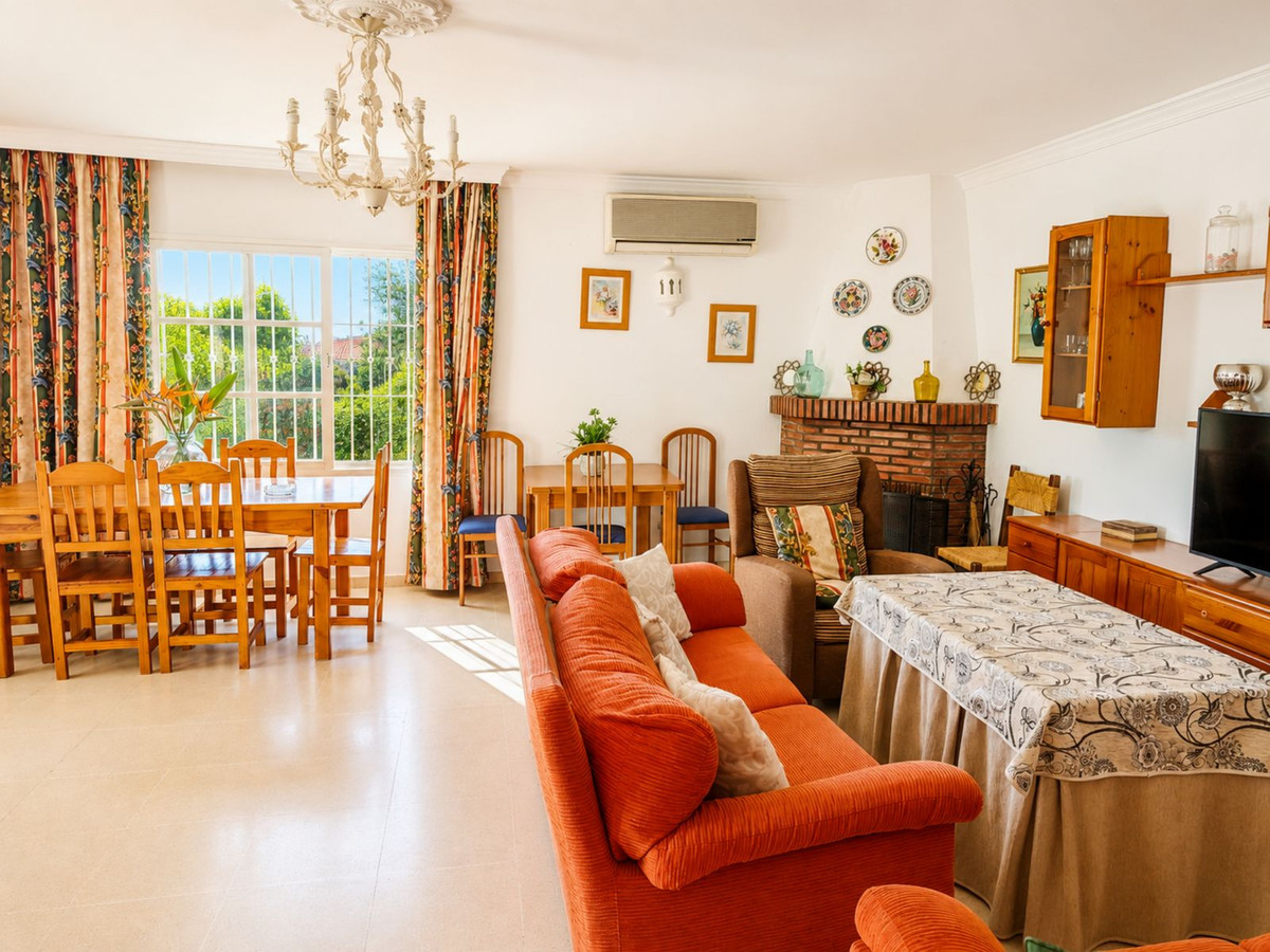 Huis te koop in Estepona | 6 slaapkamers H5444284