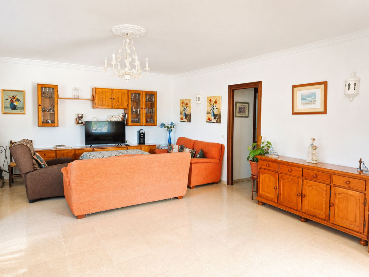 Huis te koop in Estepona | 6 slaapkamers H5444284