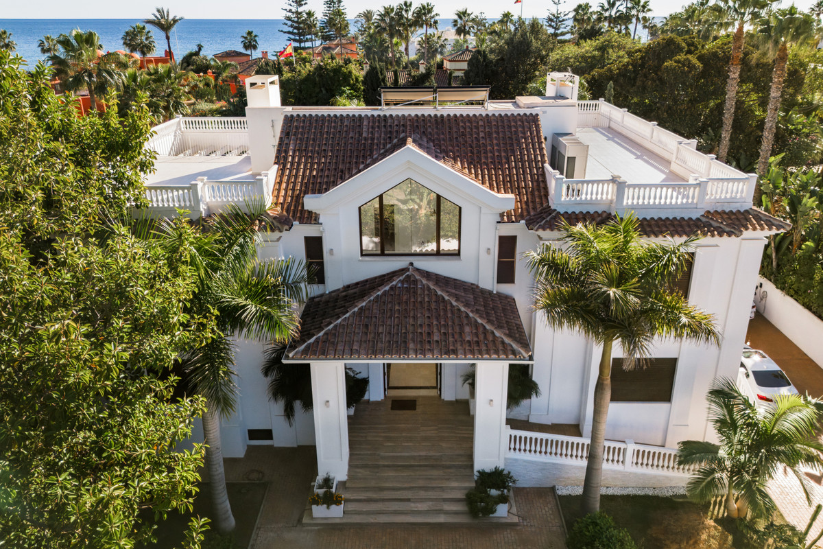 Huis te koop in Estepona | 7 slaapkamers H5444944