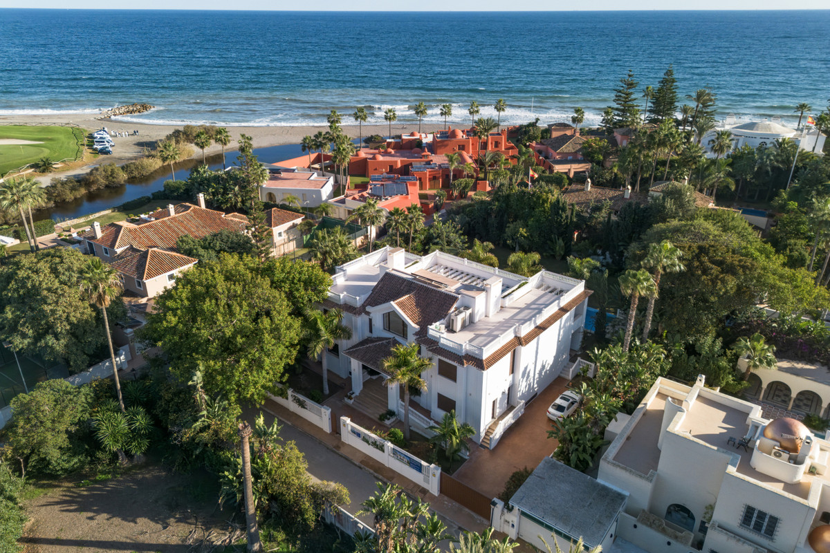 Huis te koop in Estepona | 7 slaapkamers H5444944