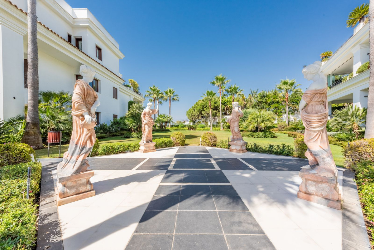 Huis te koop in Estepona | 4 slaapkamers H5446300