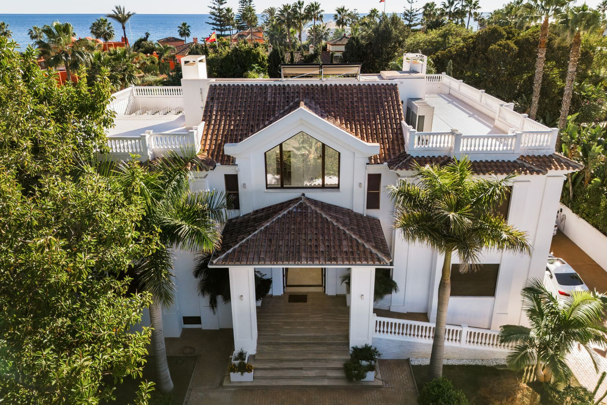 Huis te koop in Estepona | 7 slaapkamers H5446609