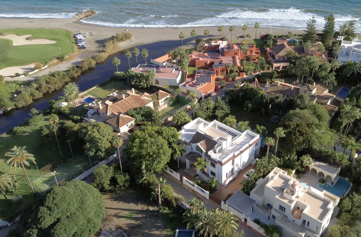 Huis te koop in Estepona | 7 slaapkamers H5446609