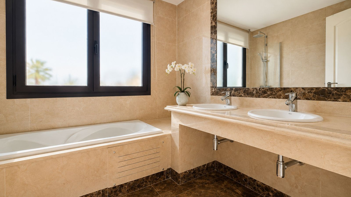 Huis te koop in Estepona | 3 slaapkamers H5447479