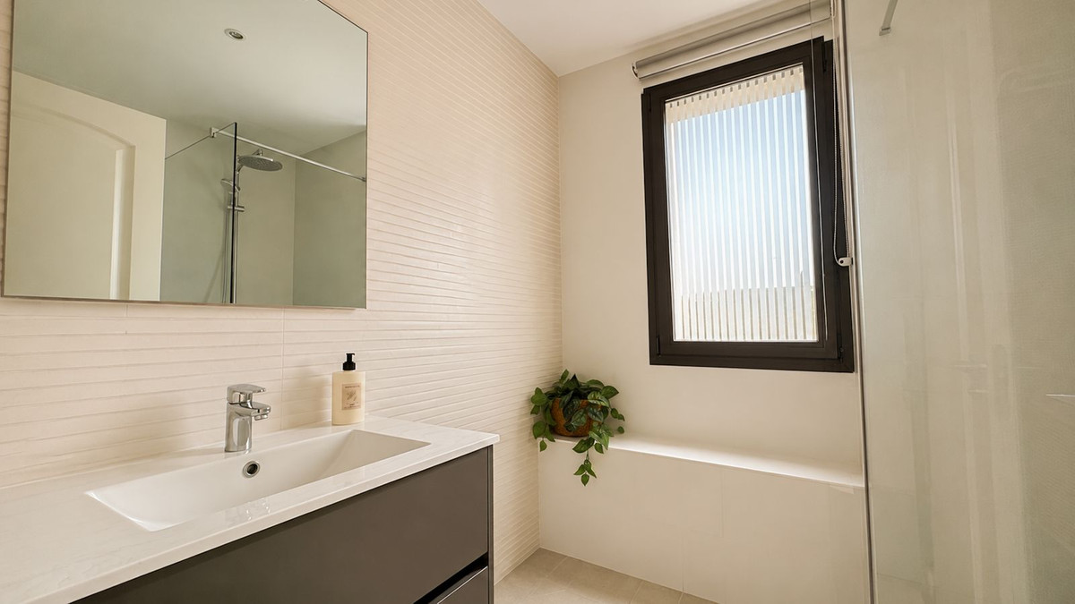 Huis te koop in Estepona | 3 slaapkamers H5447479