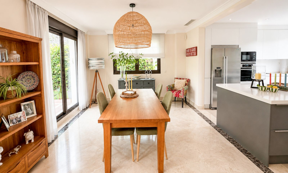 Huis te koop in Estepona | 3 slaapkamers H5447479