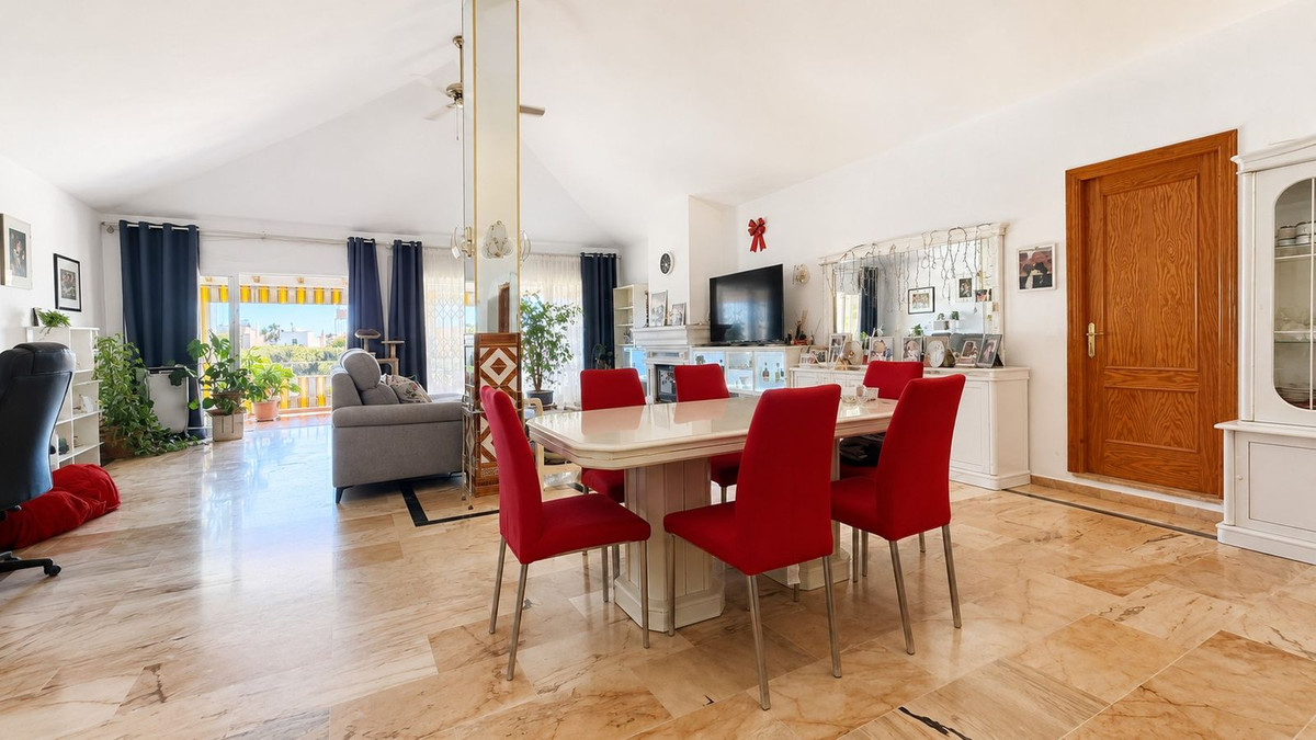 Huis te koop in Estepona | 3 slaapkamers H5447485