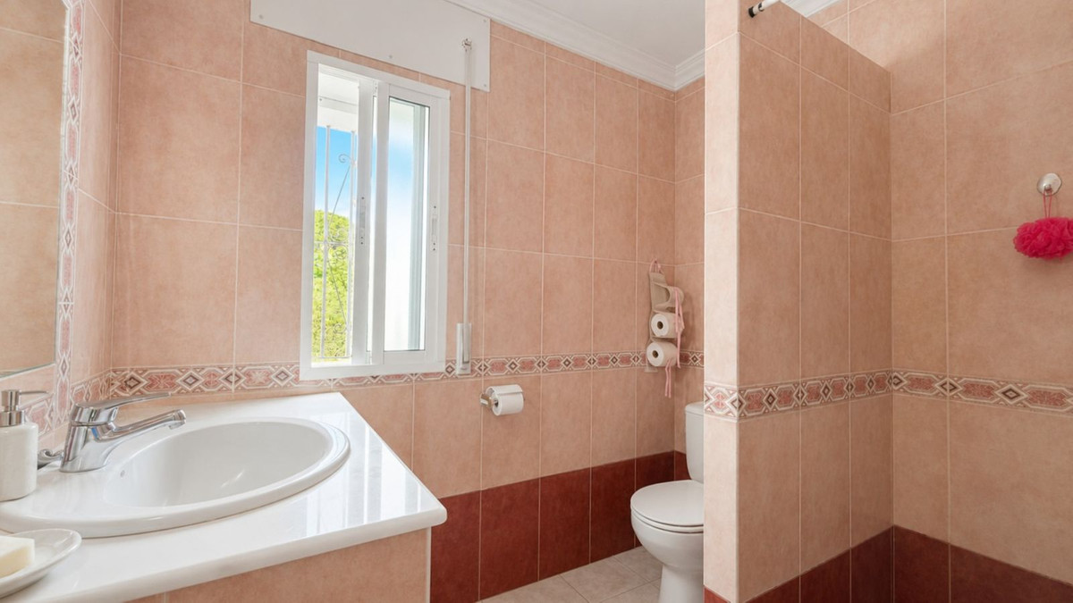 Huis te koop in Estepona | 3 slaapkamers H5447485