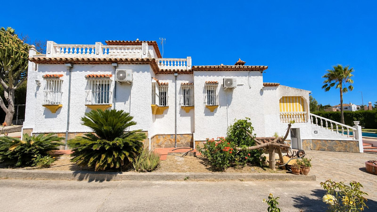 Huis te koop in Estepona | 3 slaapkamers H5447485