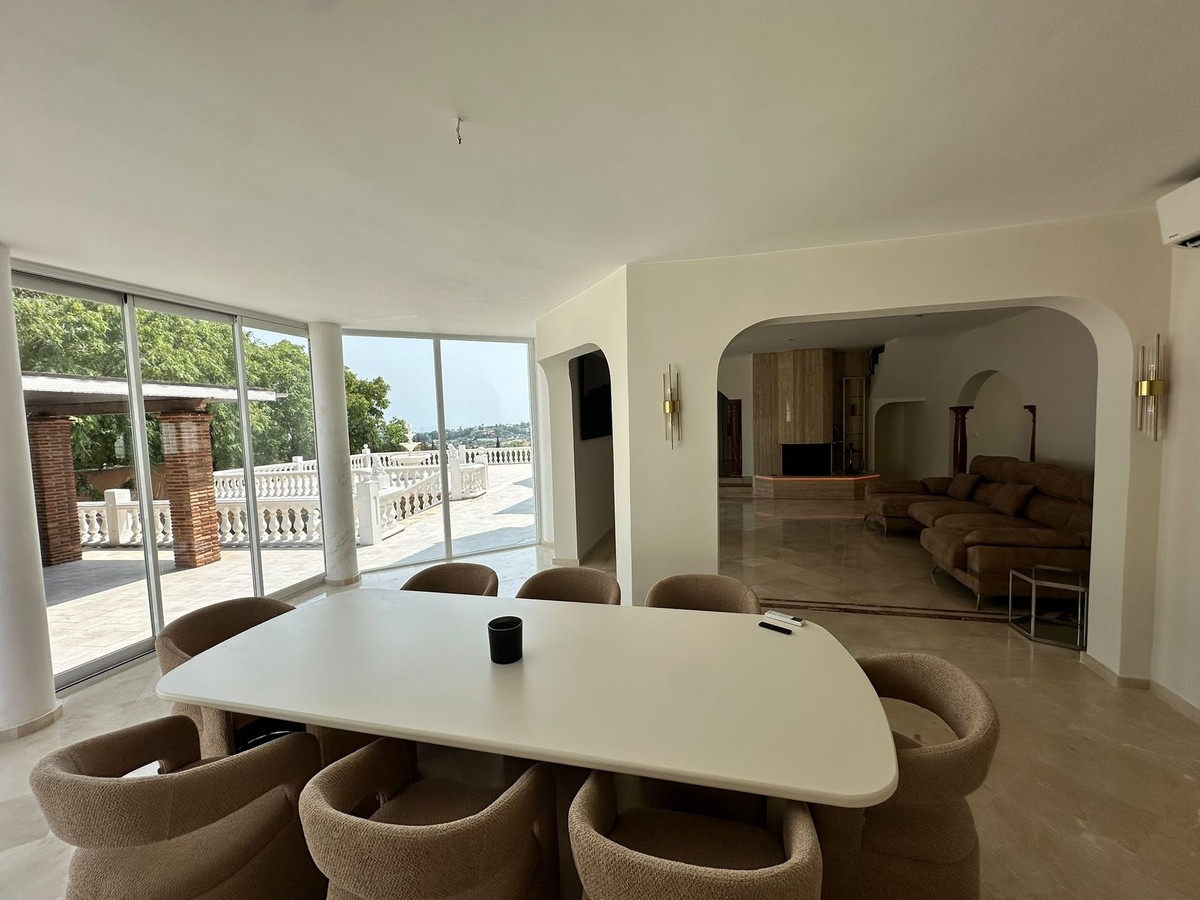 Huis te koop in Estepona | 5 slaapkamers H5448331