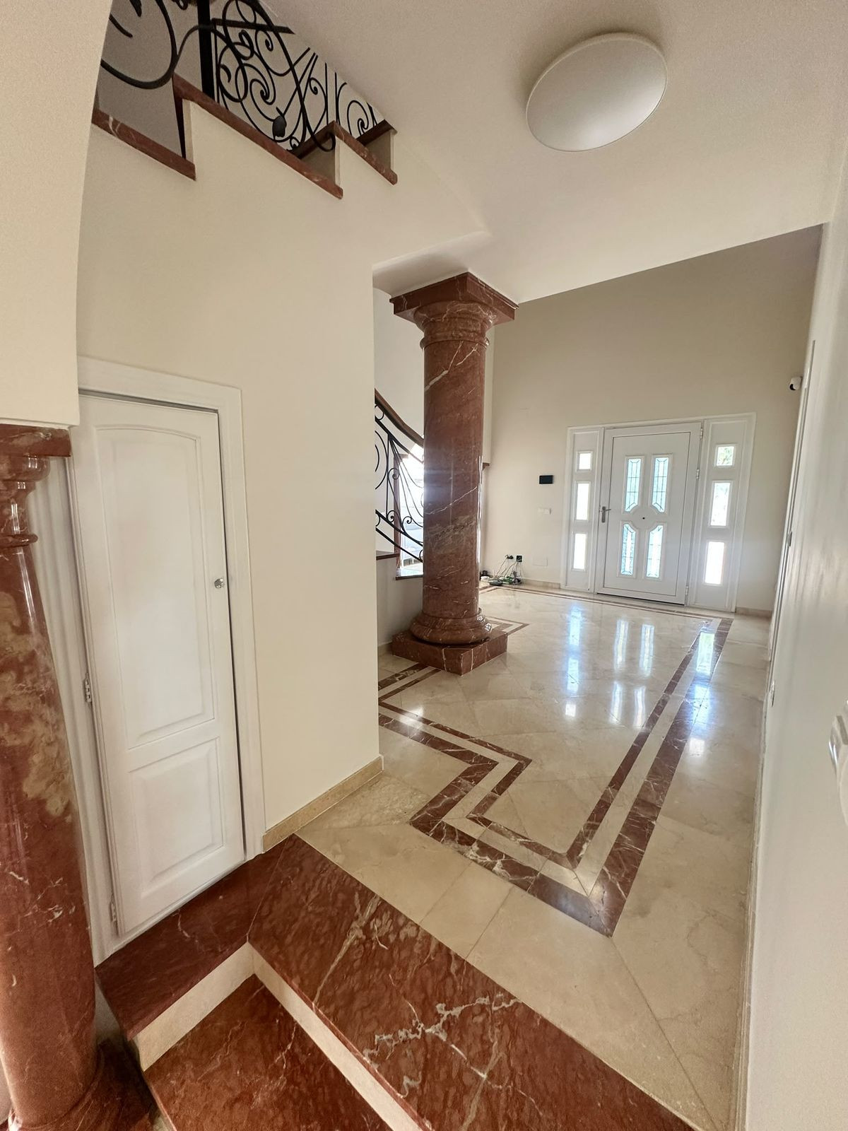 Huis te koop in Estepona | 5 slaapkamers H5448331