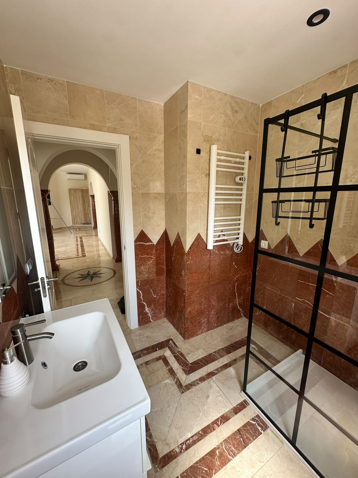 Huis te koop in Estepona | 5 slaapkamers H5448331