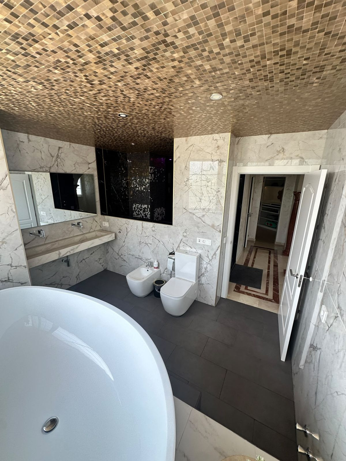 Huis te koop in Estepona | 5 slaapkamers H5448331