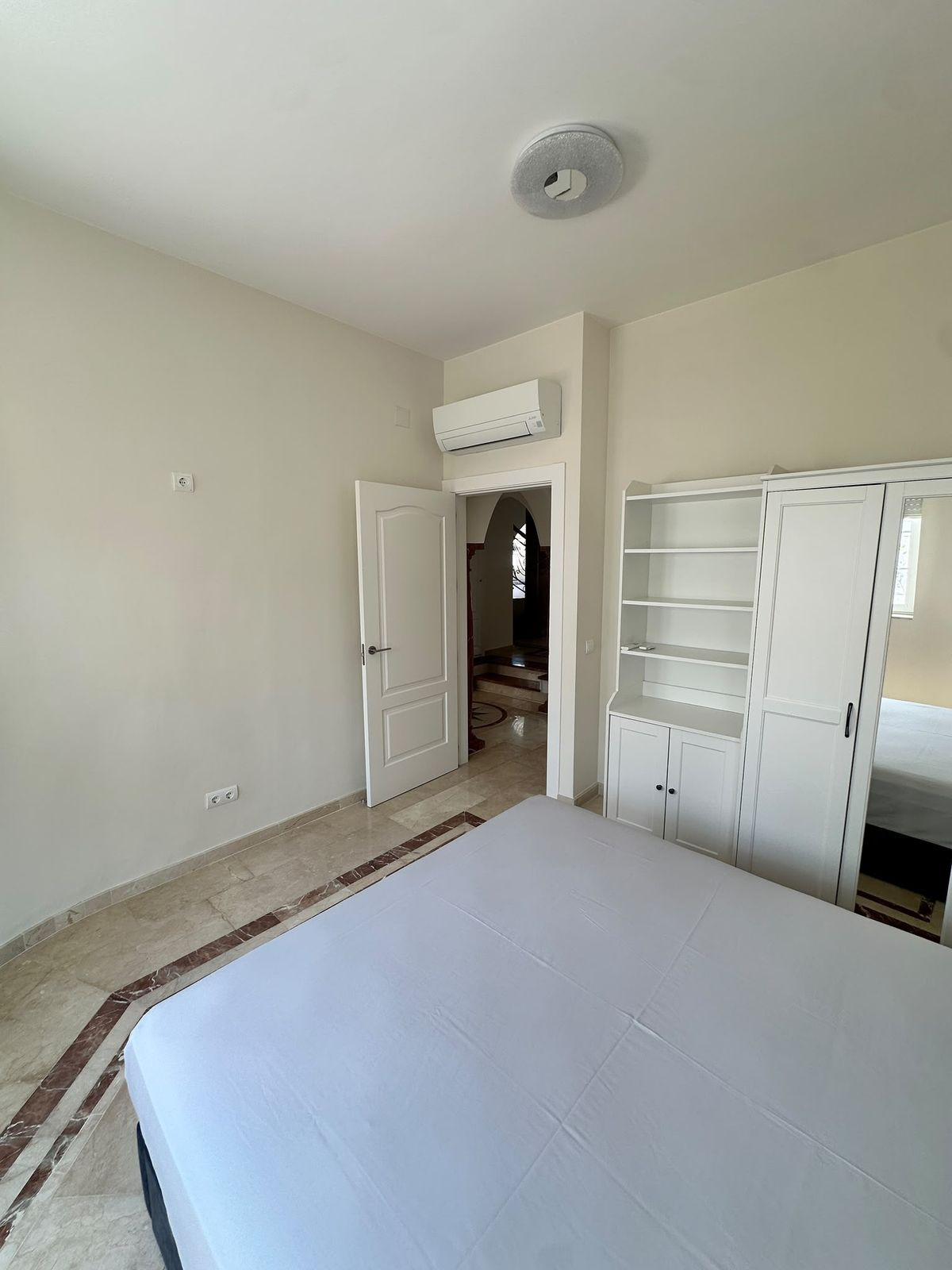 Huis te koop in Estepona | 5 slaapkamers H5448331