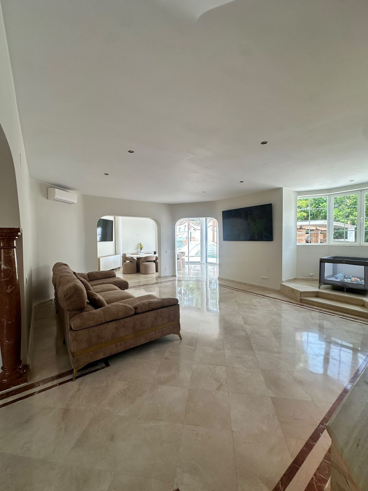 Huis te koop in Estepona | 5 slaapkamers H5448331