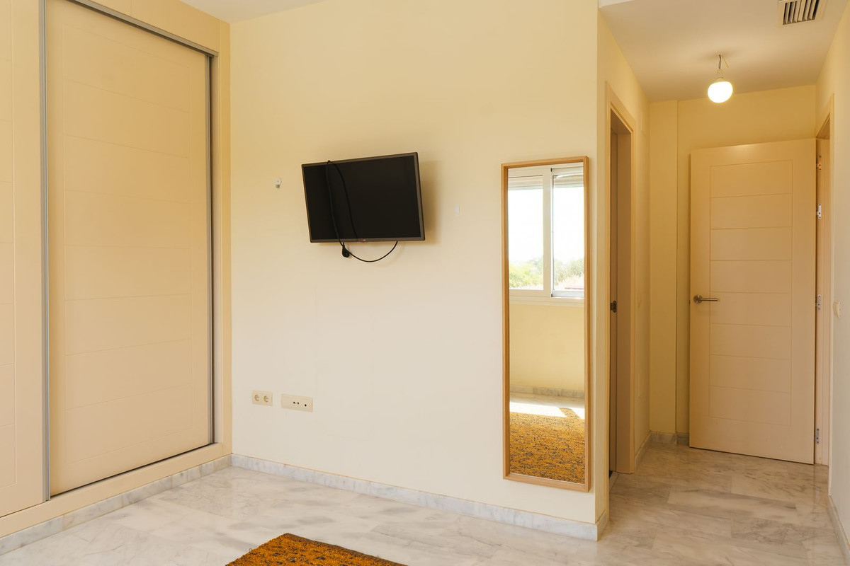 Appartement te koop in Estepona | 2 slaapkamers H5450416