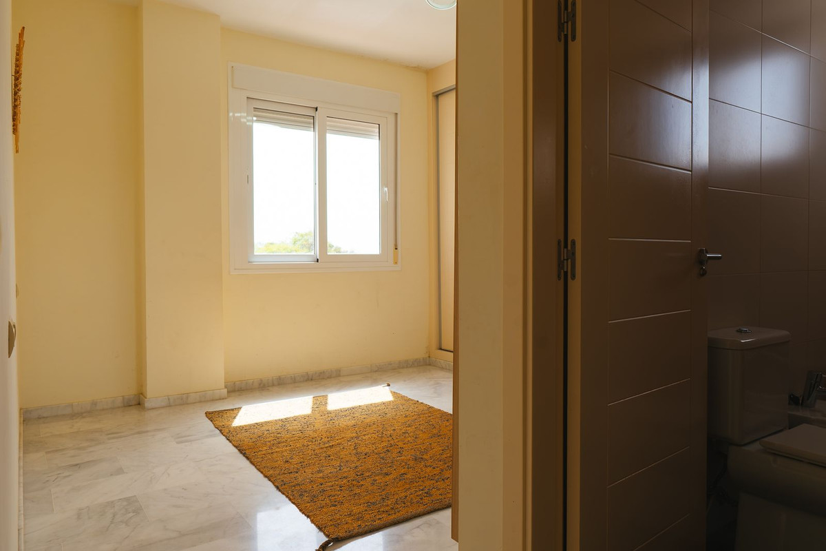 Appartement te koop in Estepona | 2 slaapkamers H5450416