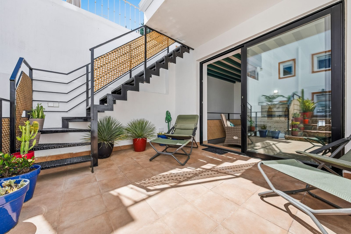 Huis te koop in Estepona | 4 slaapkamers H5455354