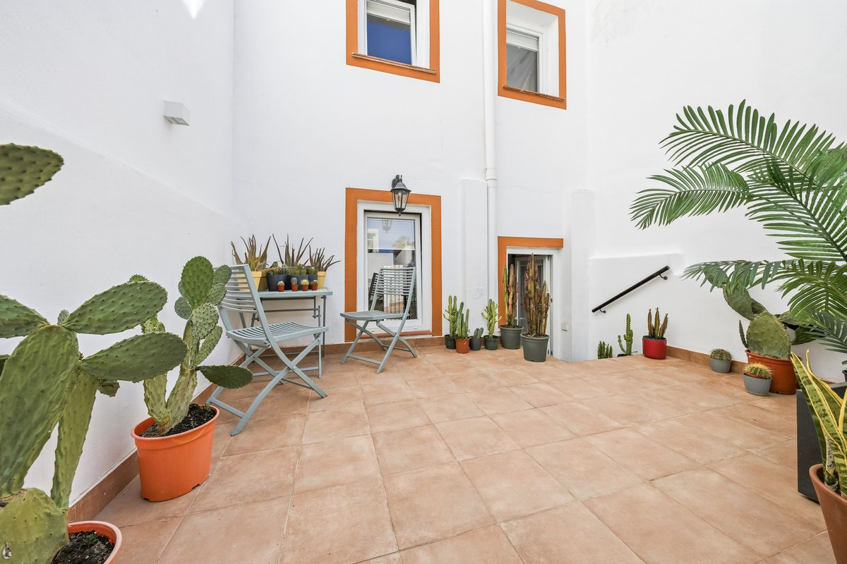 Huis te koop in Estepona | 4 slaapkamers H5455354