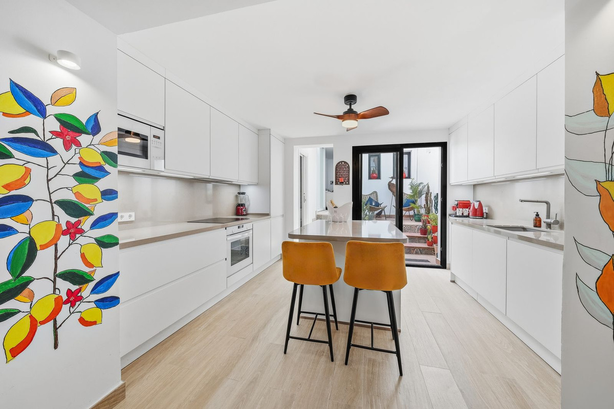 Huis te koop in Estepona | 4 slaapkamers H5455354