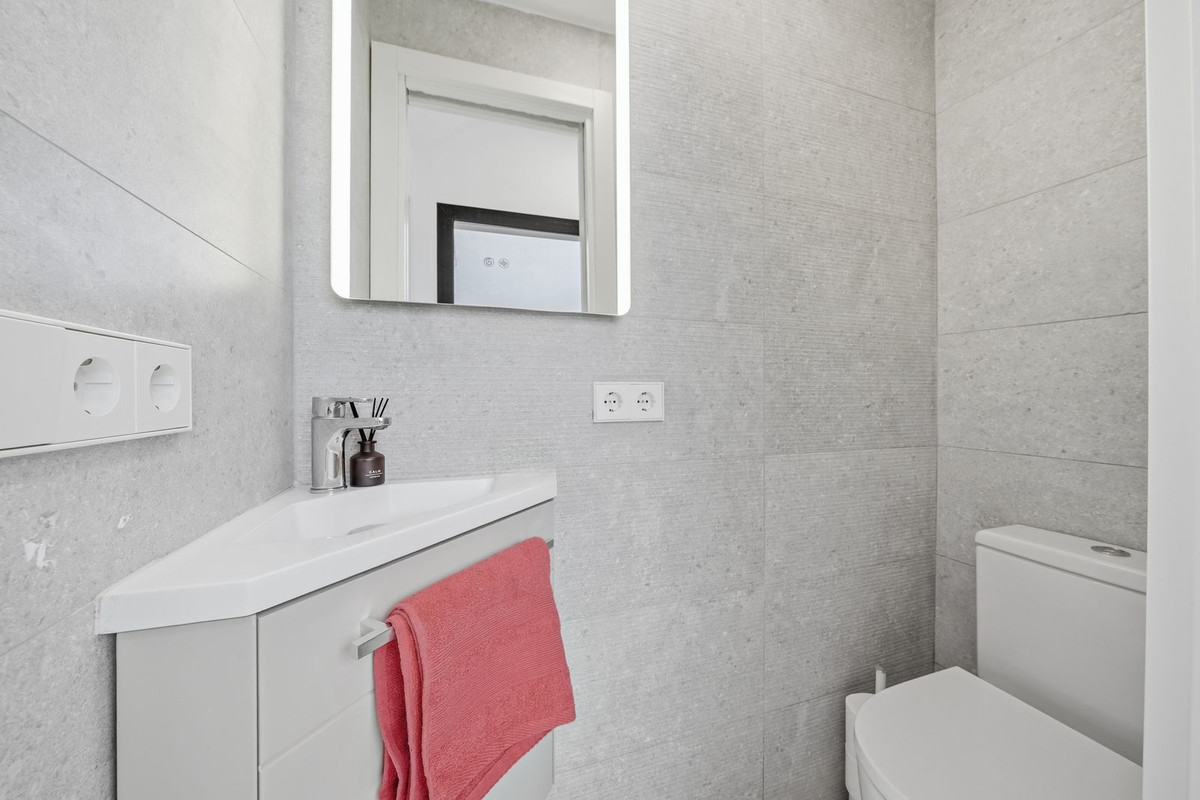 Huis te koop in Estepona | 4 slaapkamers H5455354