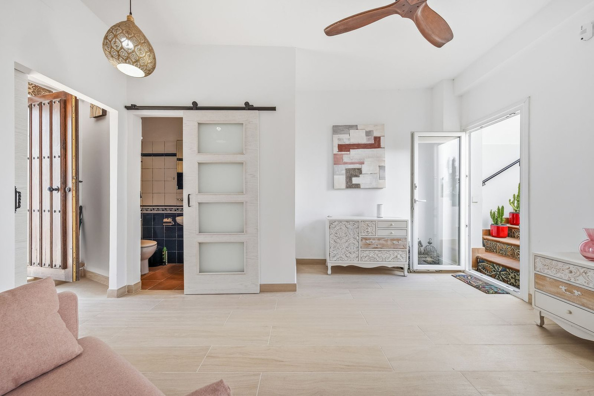 Huis te koop in Estepona | 4 slaapkamers H5455354