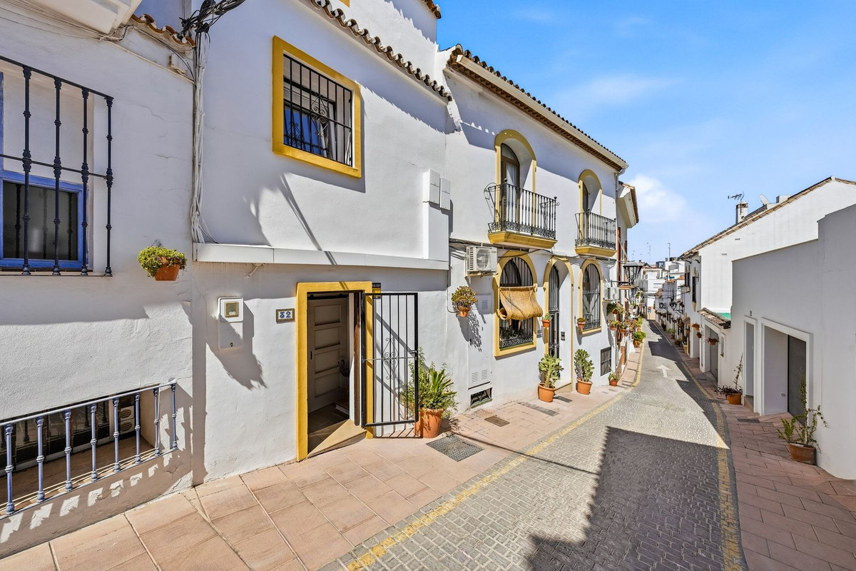 Huis te koop in Estepona | 4 slaapkamers H5455354