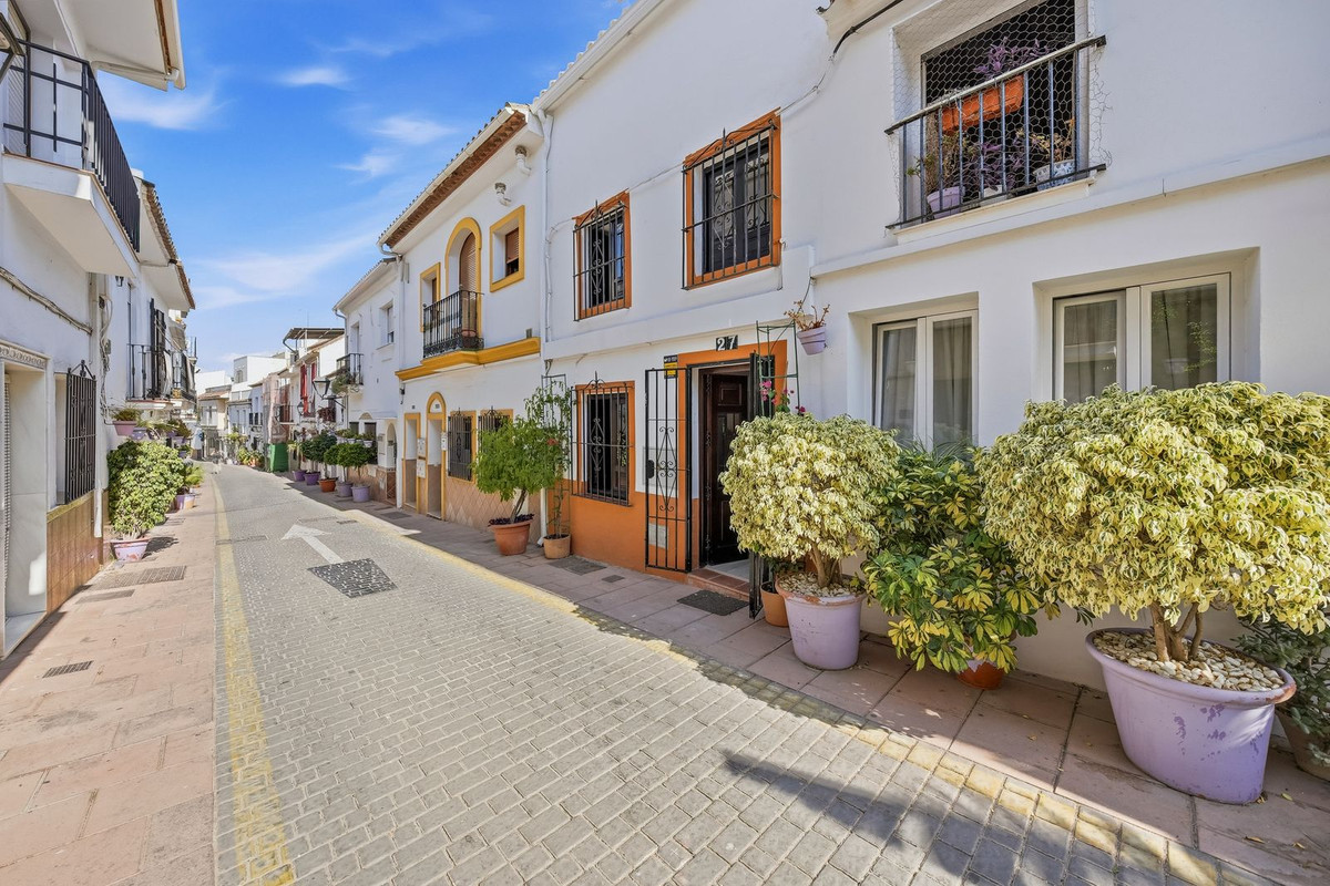 Huis te koop in Estepona | 4 slaapkamers H5455354