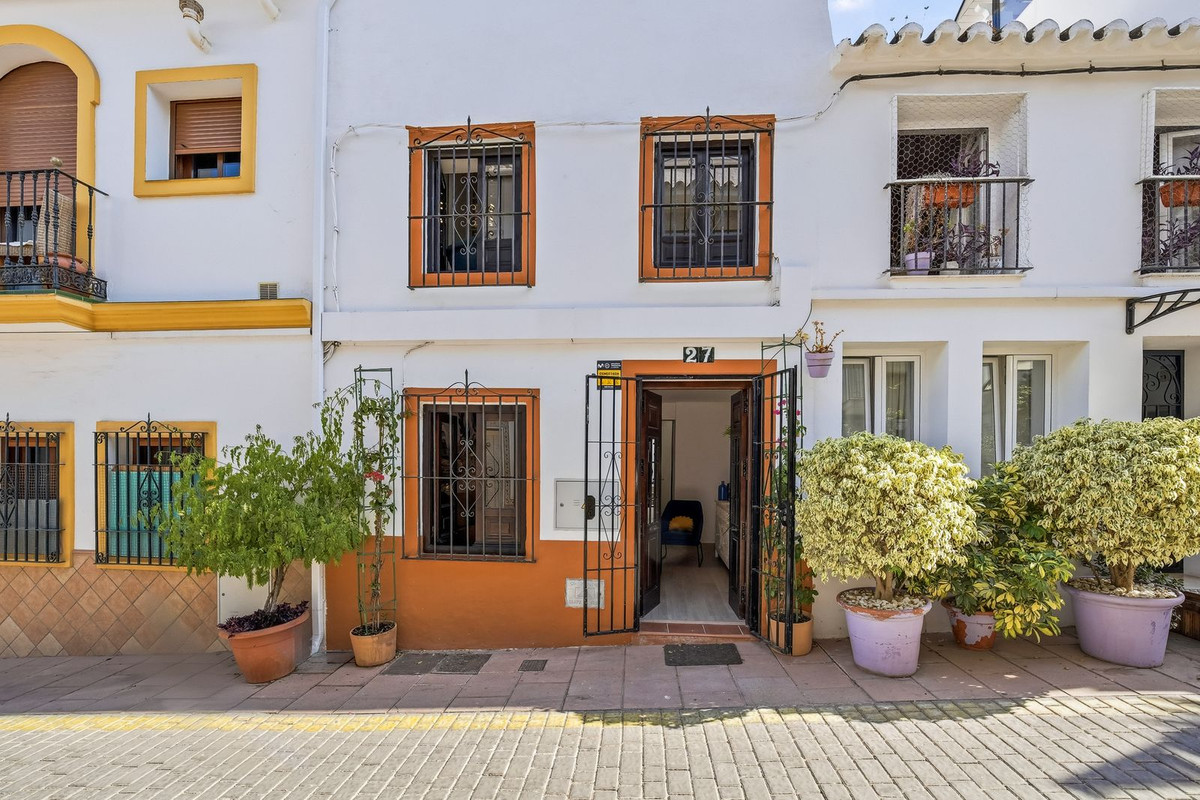 Huis te koop in Estepona | 4 slaapkamers H5455354