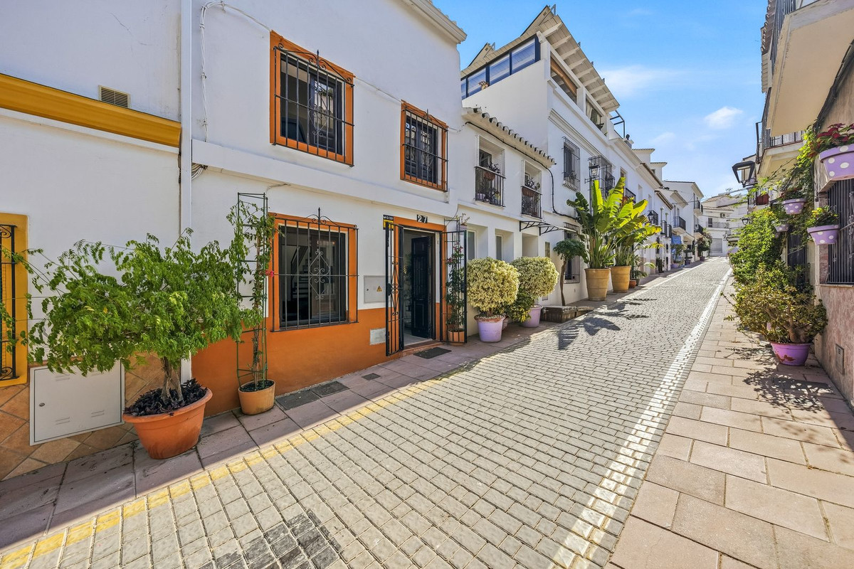 Huis te koop in Estepona | 4 slaapkamers H5455354