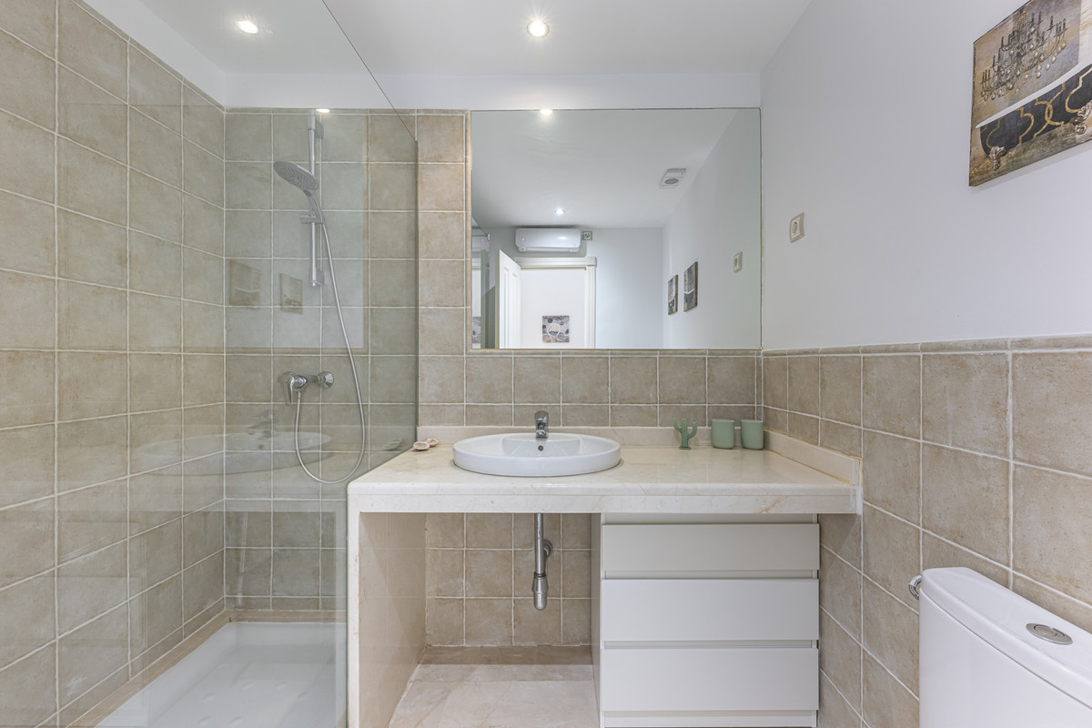 Huis te koop in Estepona | 2 slaapkamers H5456635