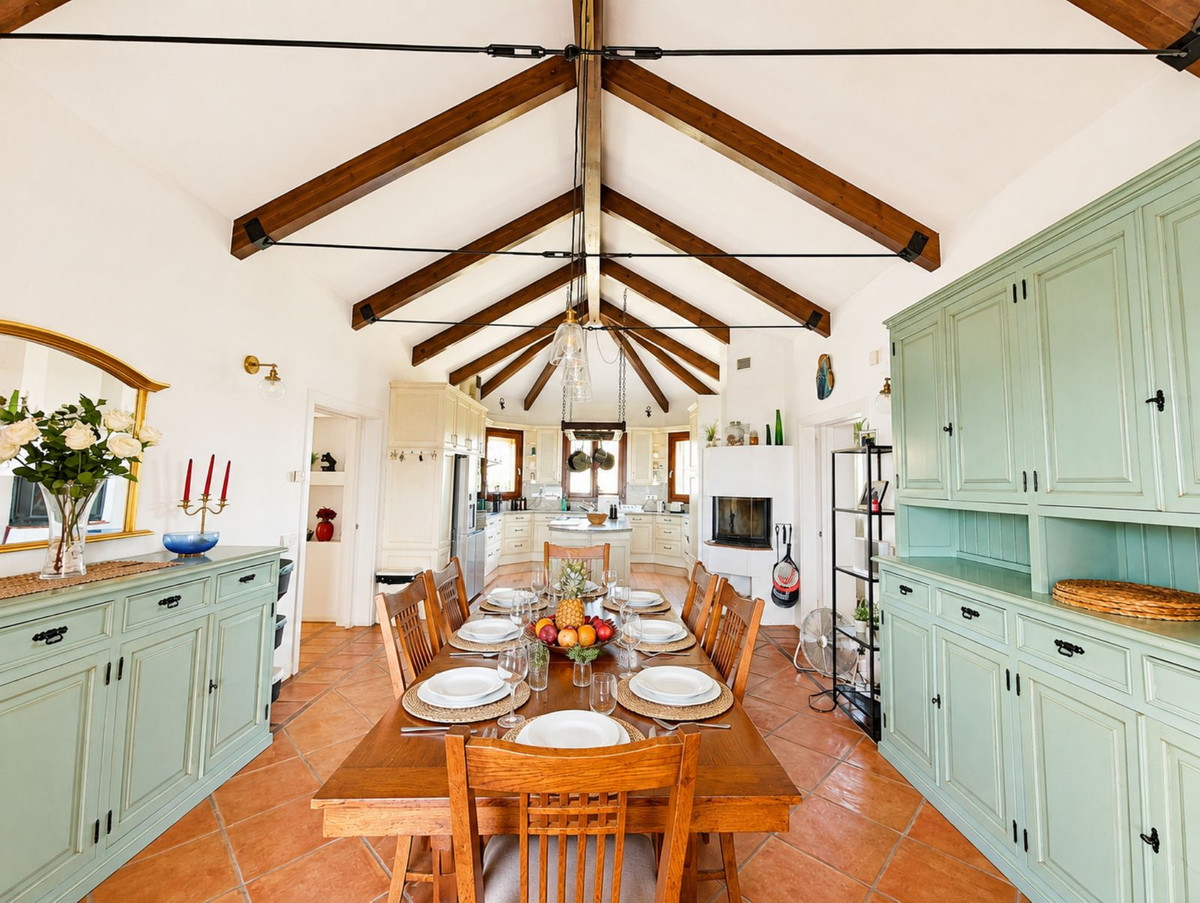 Huis te koop in Estepona | 6 slaapkamers H5459224