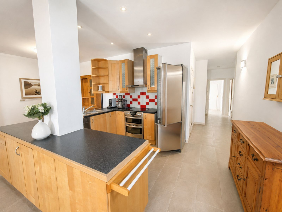 Huis te koop in Estepona | 6 slaapkamers H5459224