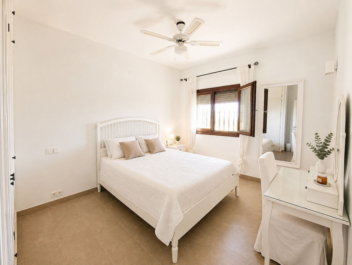 Huis te koop in Estepona | 6 slaapkamers H5459224