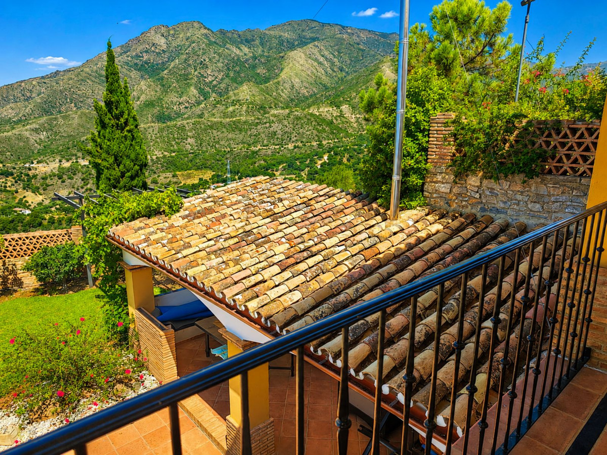 Huis te koop in Estepona | 6 slaapkamers H5459224