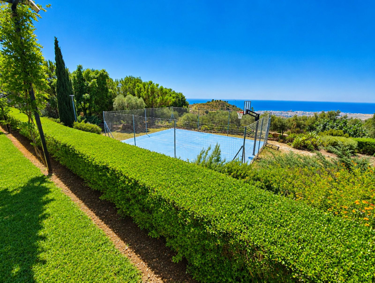 Huis te koop in Estepona | 6 slaapkamers H5459224