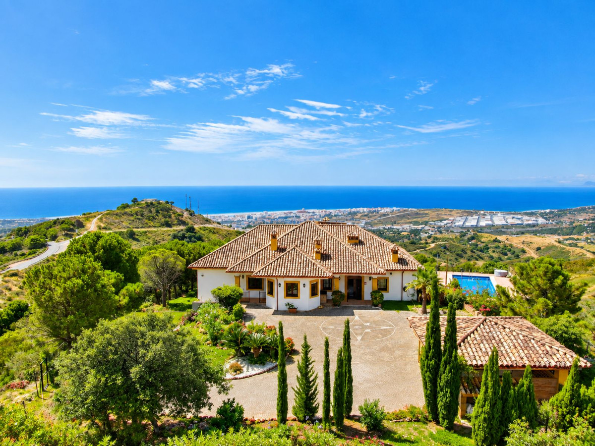 Huis te koop in Estepona | 6 slaapkamers H5459224
