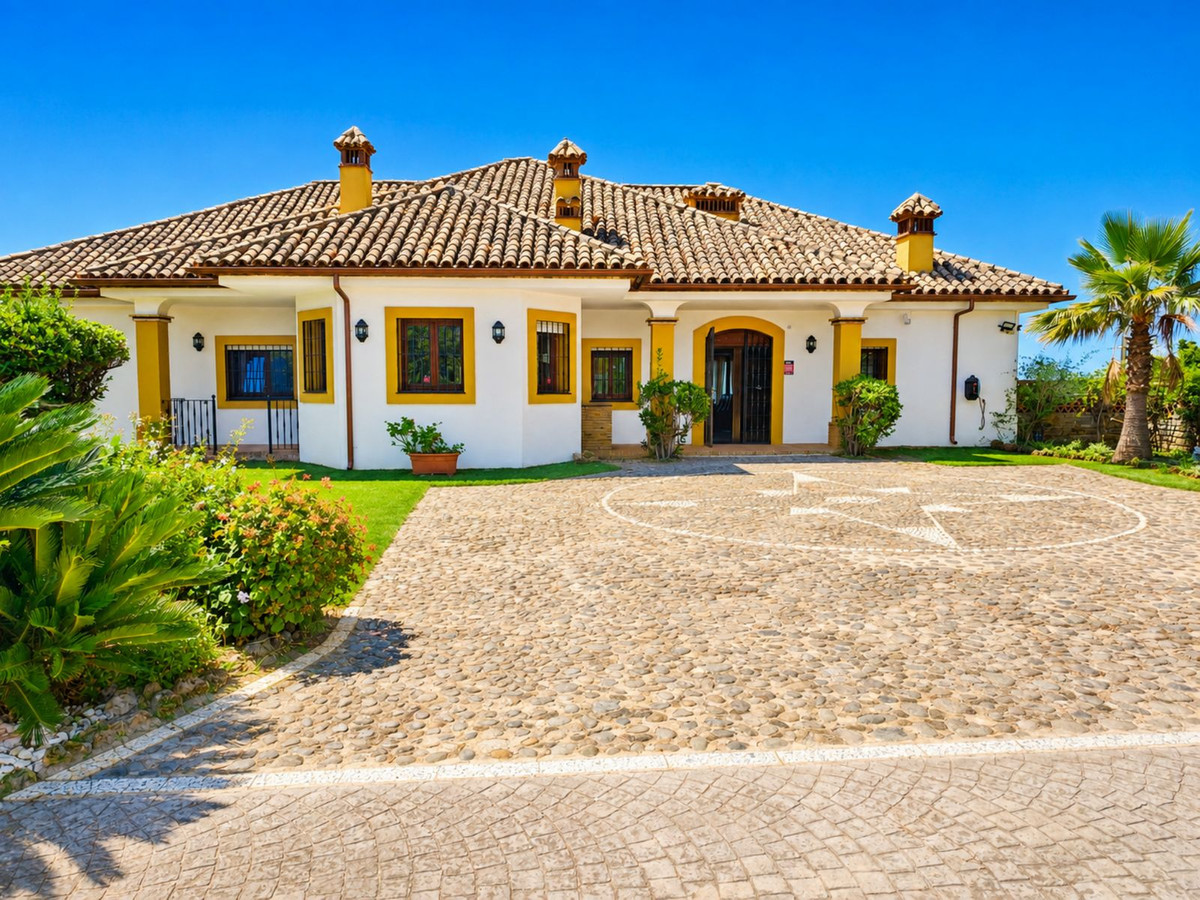 Huis te koop in Estepona | 6 slaapkamers H5459224