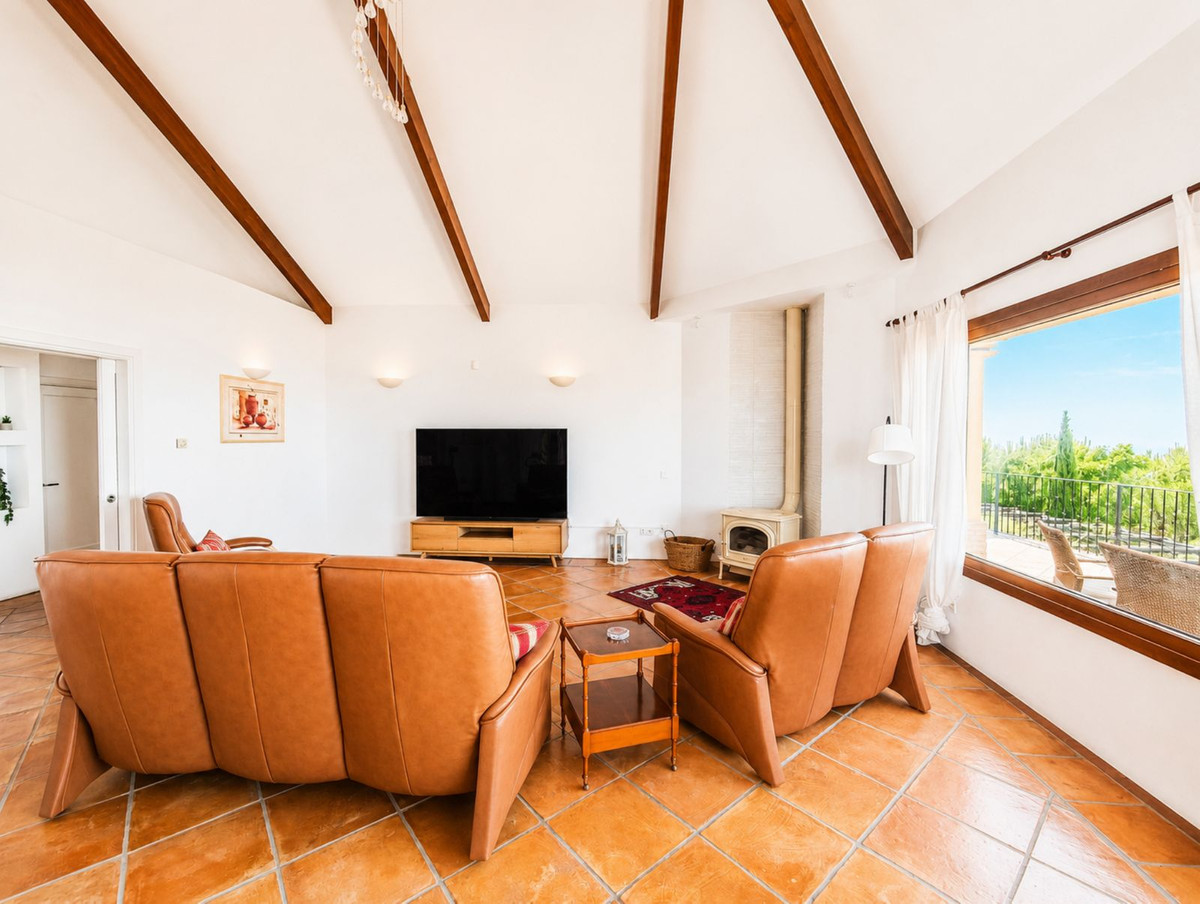 Huis te koop in Estepona | 6 slaapkamers H5459224