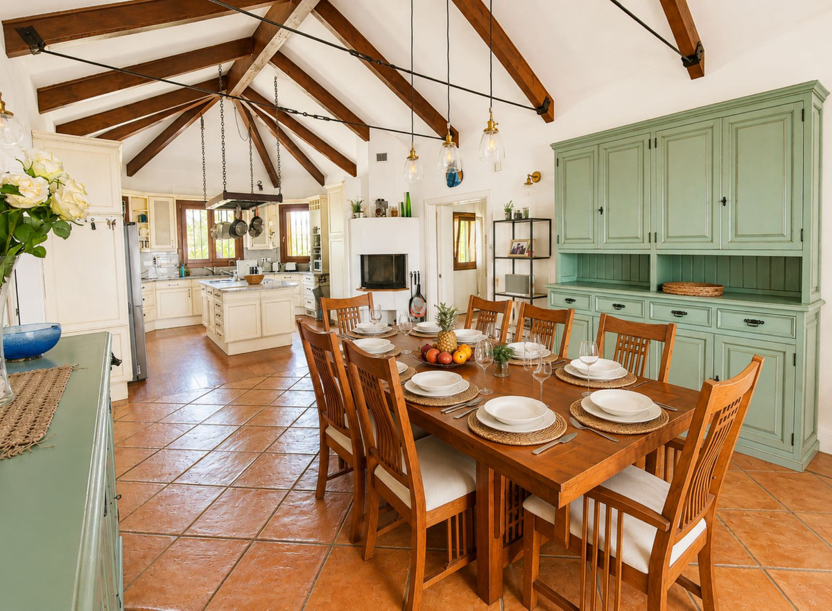 Huis te koop in Estepona | 6 slaapkamers H5459224