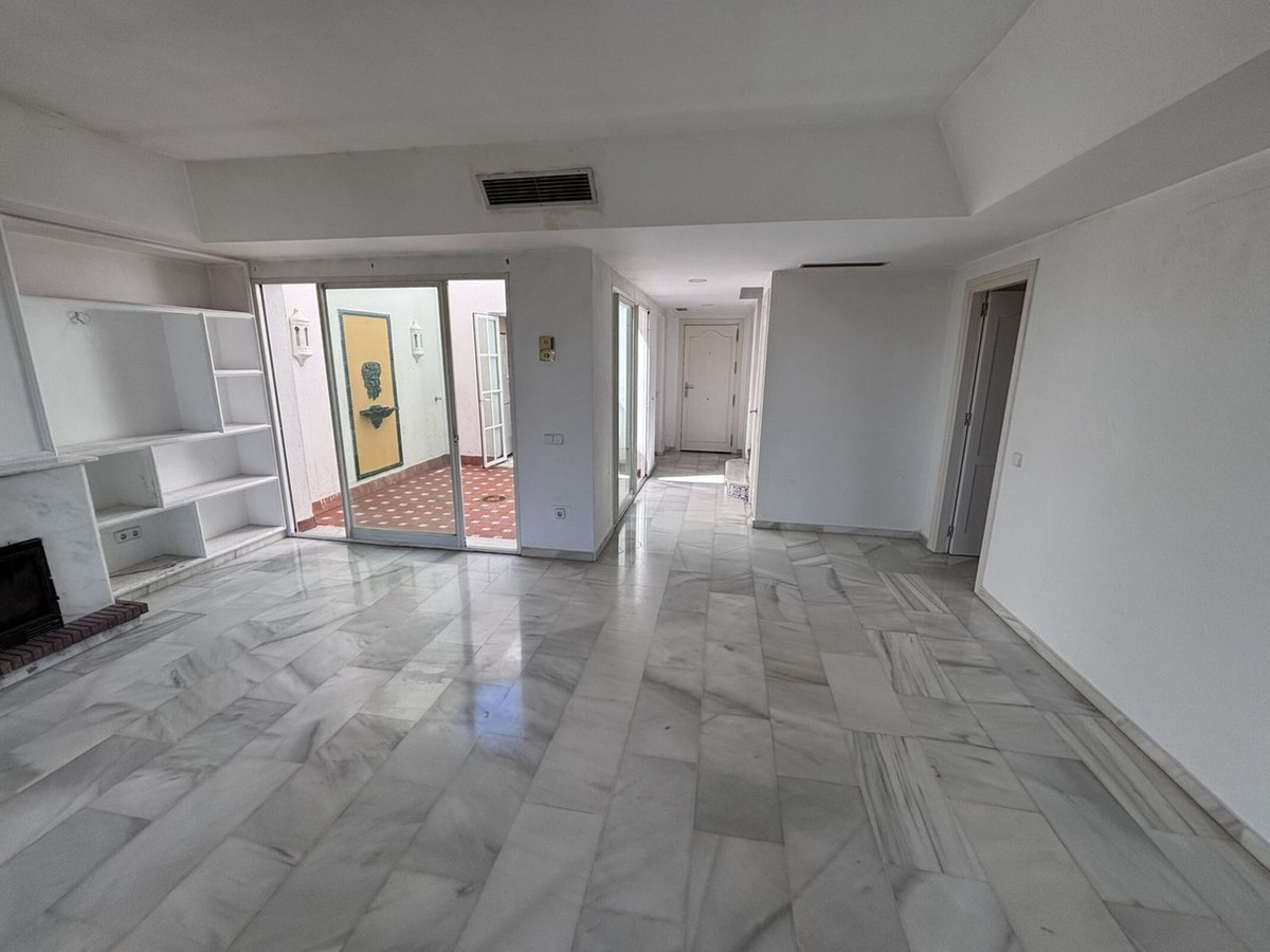 Huis te koop in Estepona | 3 slaapkamers H5459593