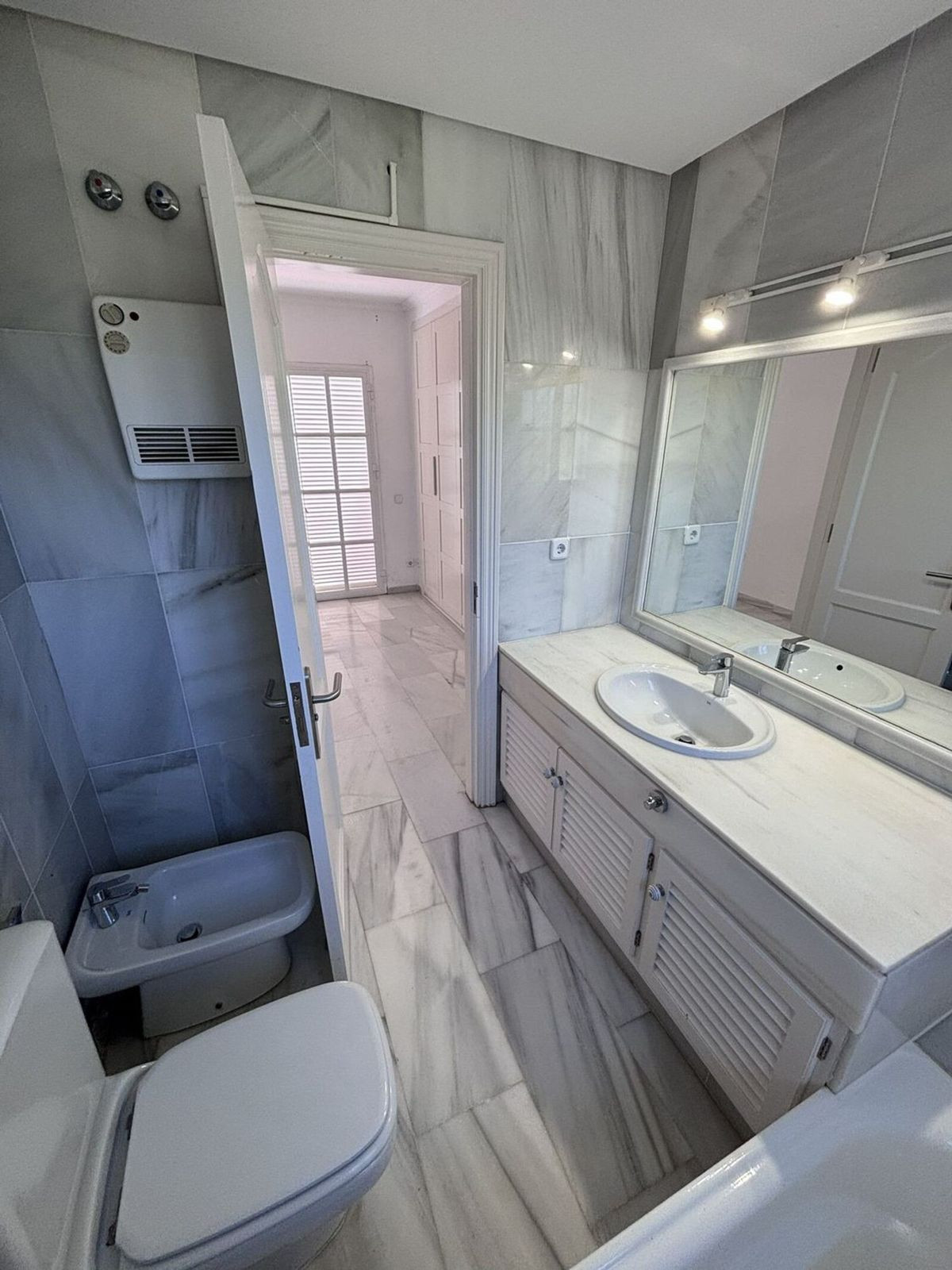 Huis te koop in Estepona | 3 slaapkamers H5459593