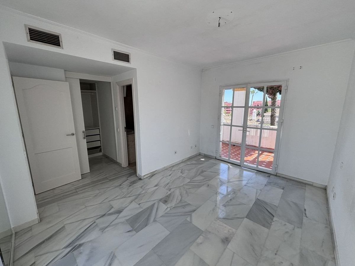 Huis te koop in Estepona | 3 slaapkamers H5459593