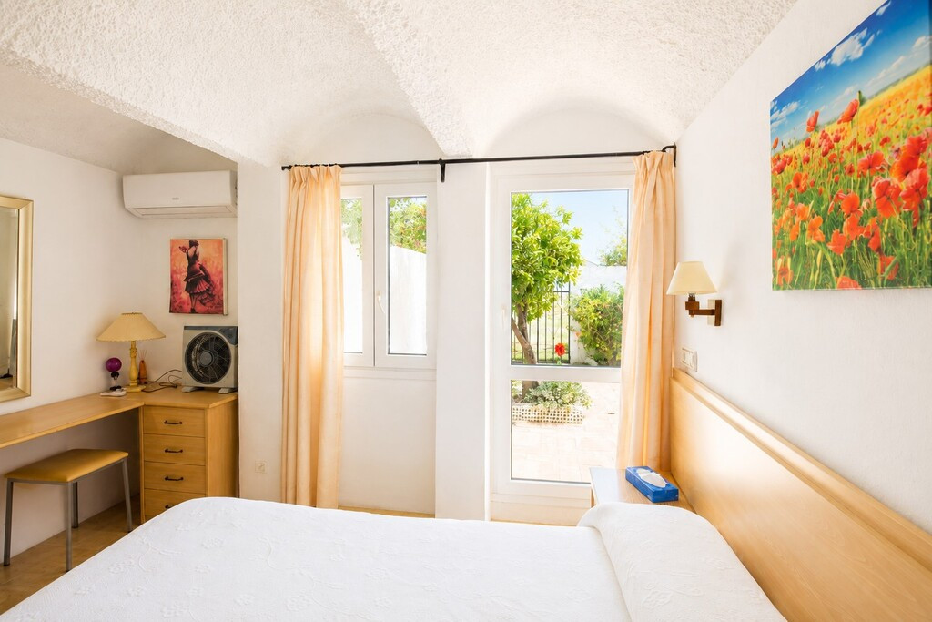 Huis te koop in Estepona | 2 slaapkamers H5460658
