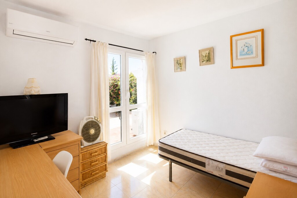 Huis te koop in Estepona | 2 slaapkamers H5460658