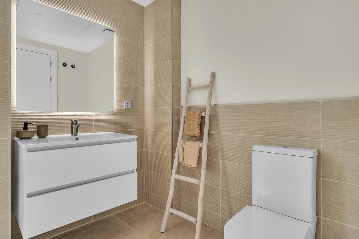 Huis te koop in Estepona | 2 slaapkamers H5460781