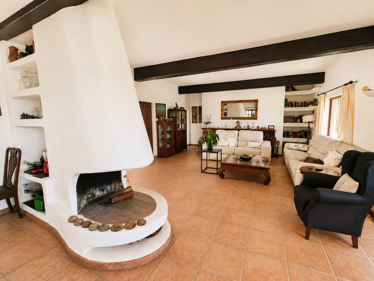 Finca - Cortijo te koop in Estepona | 4 slaapkamers H5460985