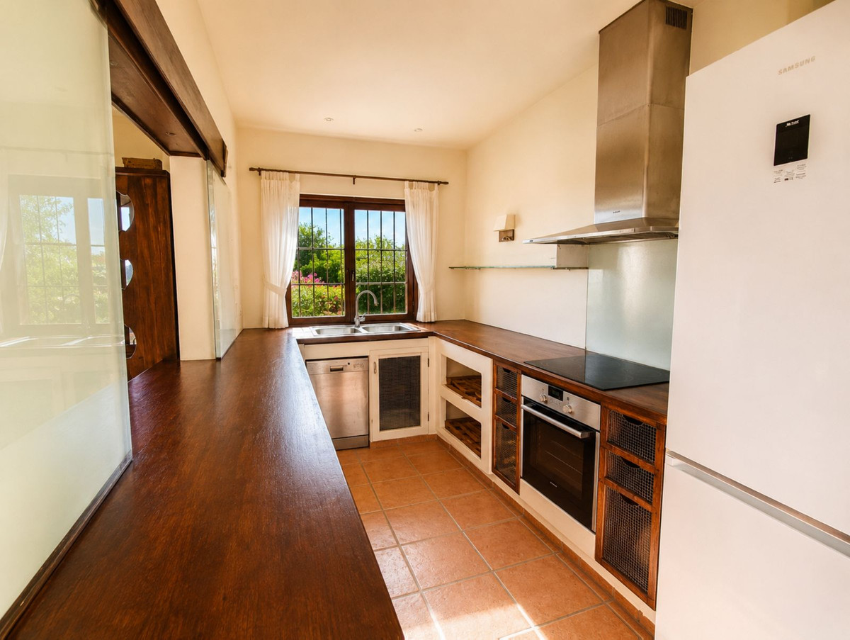 Finca - Cortijo te koop in Estepona | 4 slaapkamers H5460985